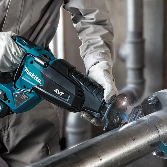 Makita Tools Makita 40V Max XGT Brushless Cordless AVT Orbital Reciprocating Saw (4.0Ah) Kit GRJ02M1 4 Makita Tools Makita 40V Max XGT Brushless Cordless AVT Orbital Reciprocating Saw (4.0Ah) Kit GRJ02M1 - Image 4